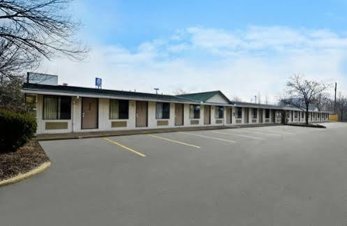 Motel And 2*